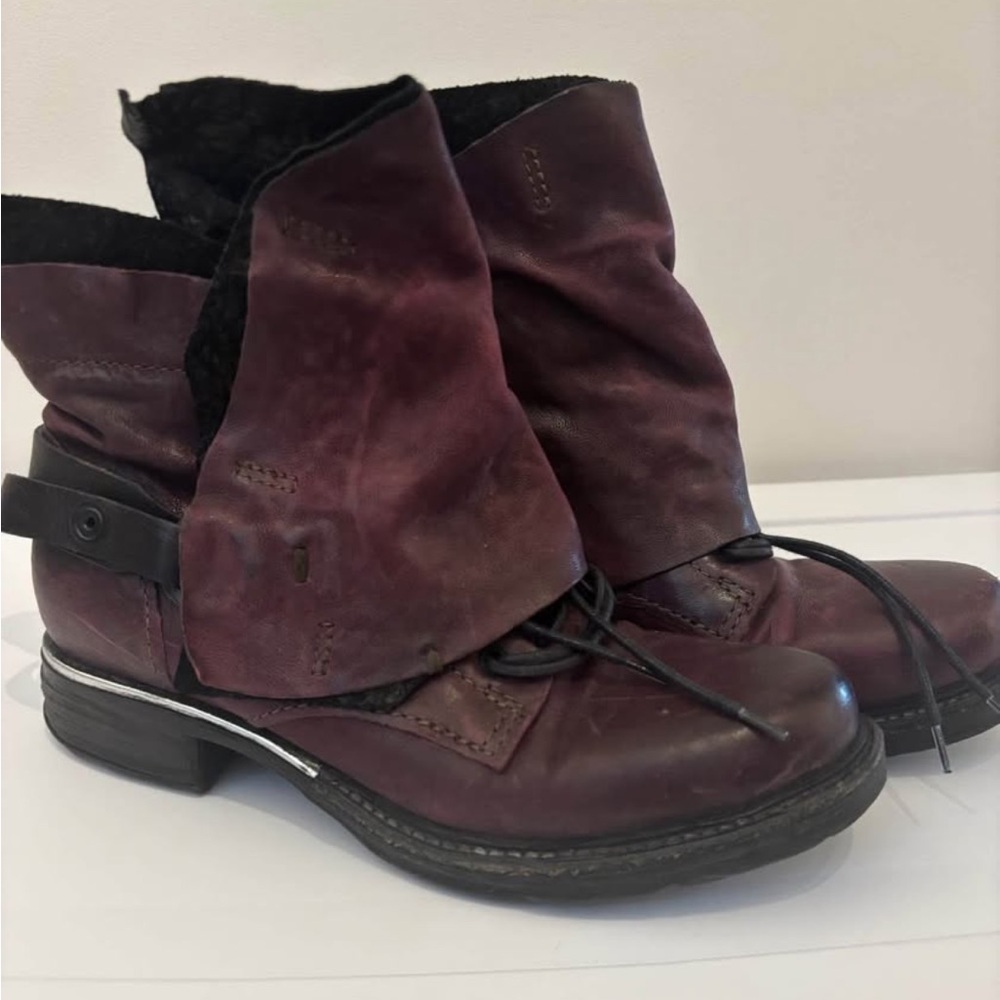 AS98 boots